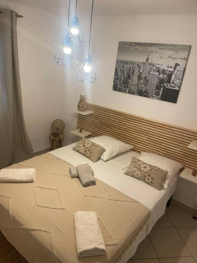 Appartement Proche Gare Tgv Nîmes Extérieur photo