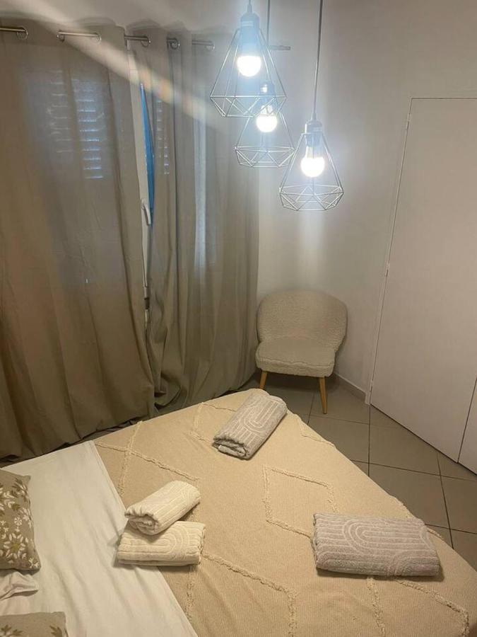 Appartement Proche Gare Tgv Nîmes Extérieur photo
