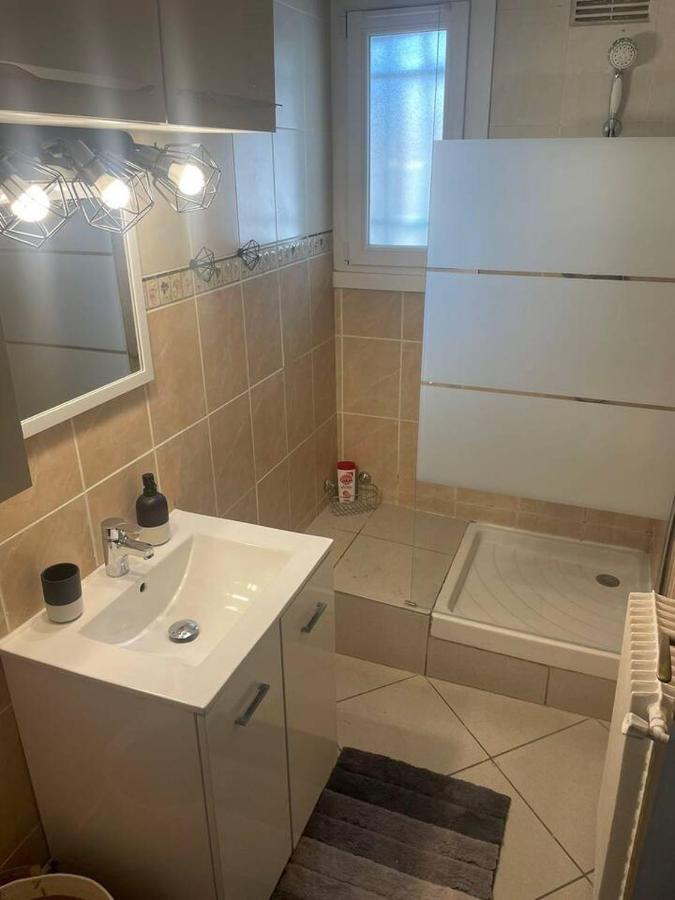 Appartement Proche Gare Tgv Nîmes Extérieur photo